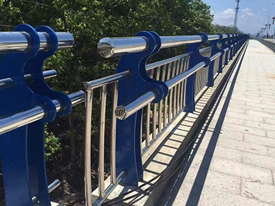 桥梁护栏和桥梁栏杆有什么区别？